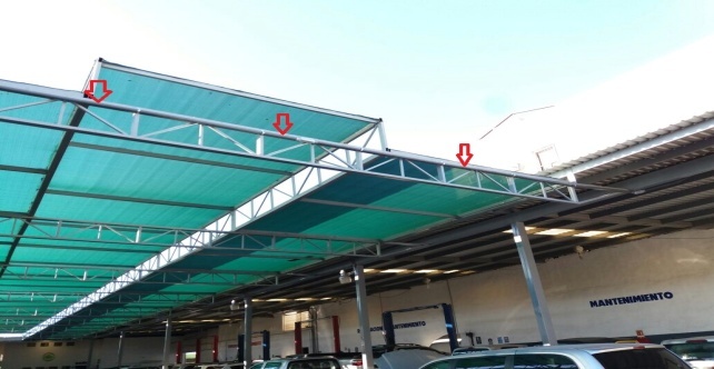 Instalación de nodos de red de datos en estructura de techo Agencia Chrysler La Paz BCS