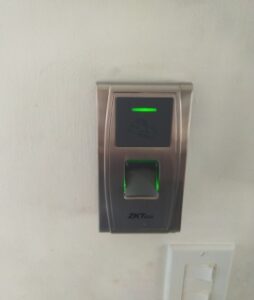 Lector biométrico ZKTeco control de acceso Palacio de Gobierno BCS