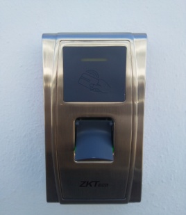 Lector biométrico ZKTeco instalado en Palacio de Gobierno BCS por SDS Soluciones de Seguridad