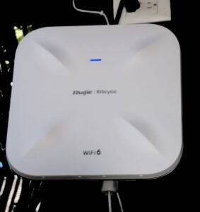 Instalación de punto de acceso WiFi 6 en Restaurante Jazamango Todos Santos BCS por SDS