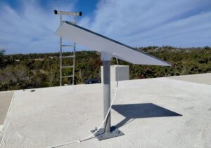 Instalación Starlink en azotea Restaurante Oystera Todos Santos vista lateral